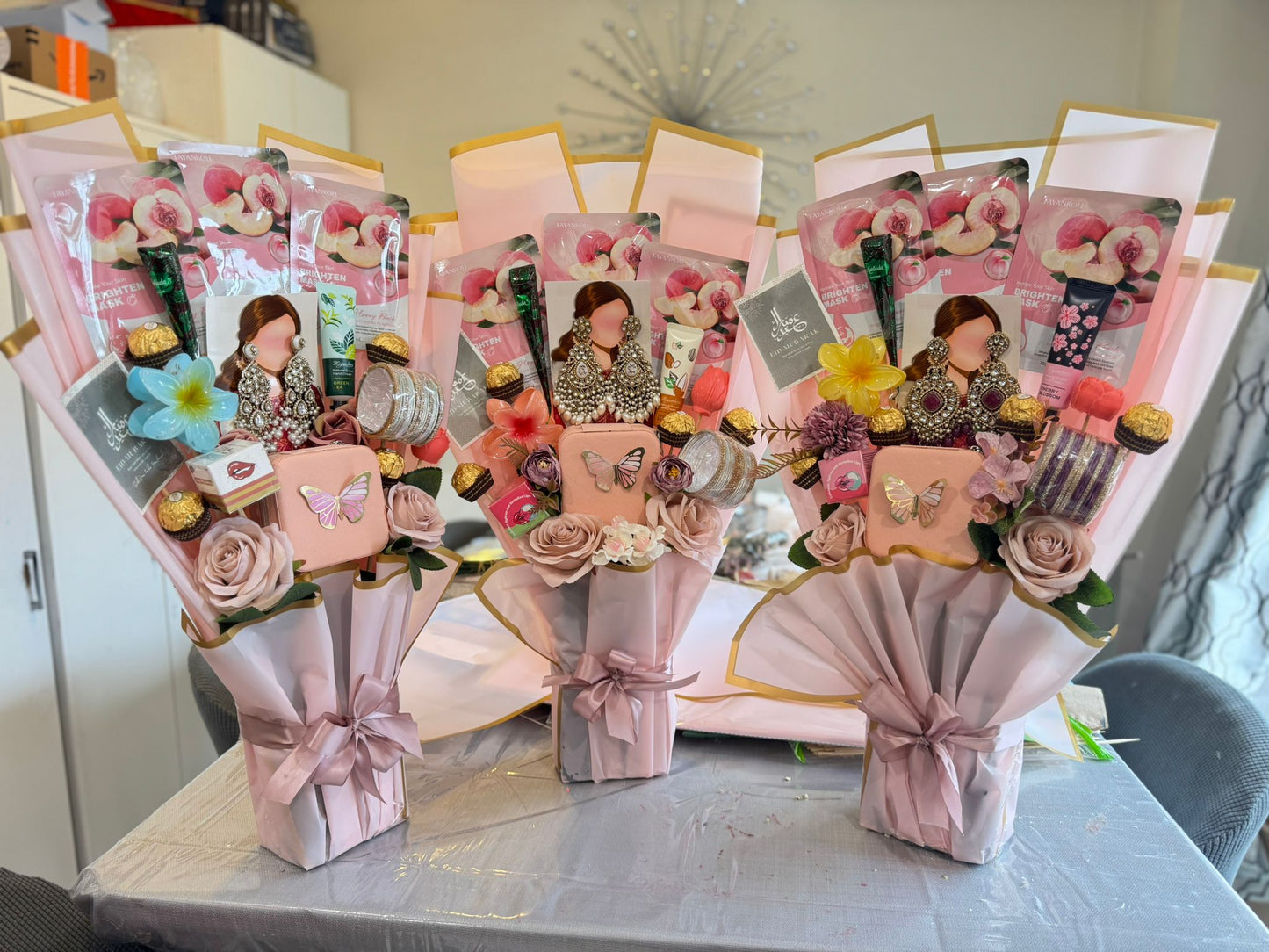 Glow bouquet( Big) / Noor Glow Bouquet(Small)