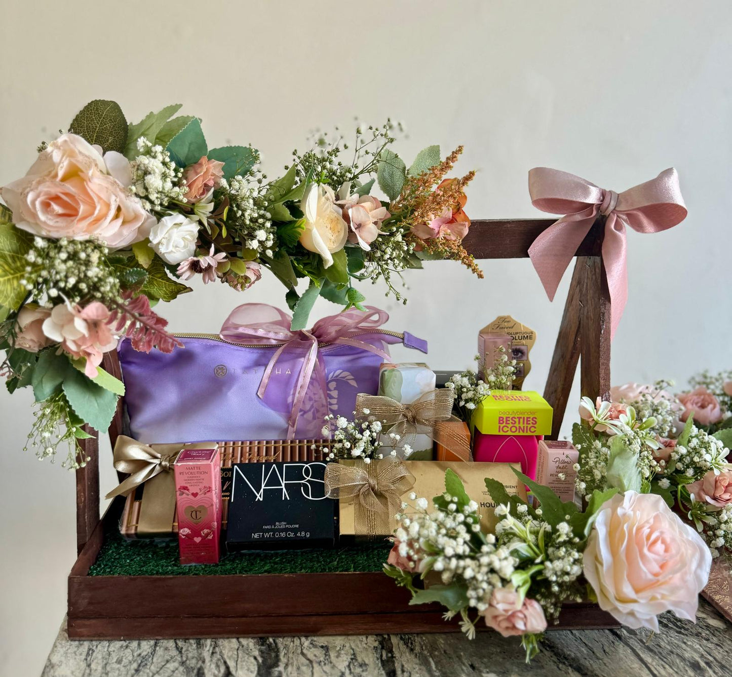 Makeup tray
