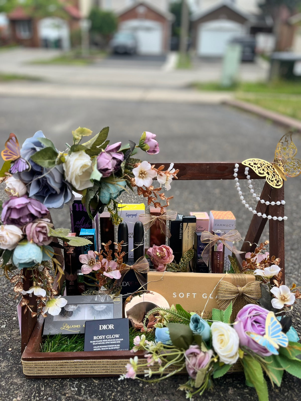 Makeup tray