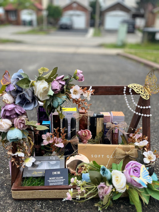 Makeup tray